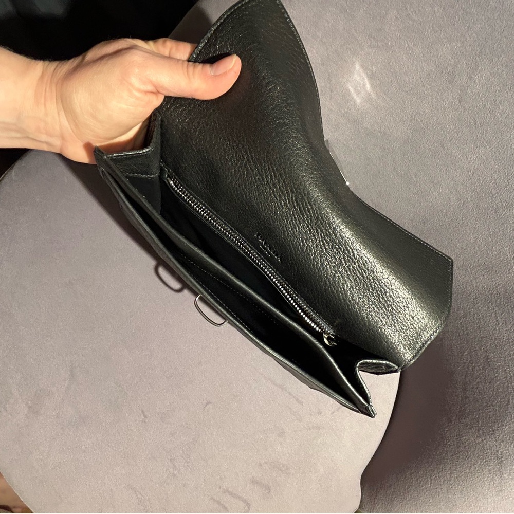 Prada clutch - Picture 6 of 6